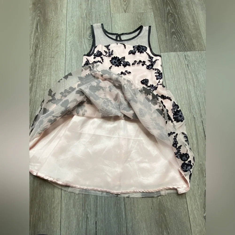 The Children’s Place Floral Holiday Dress Size 6